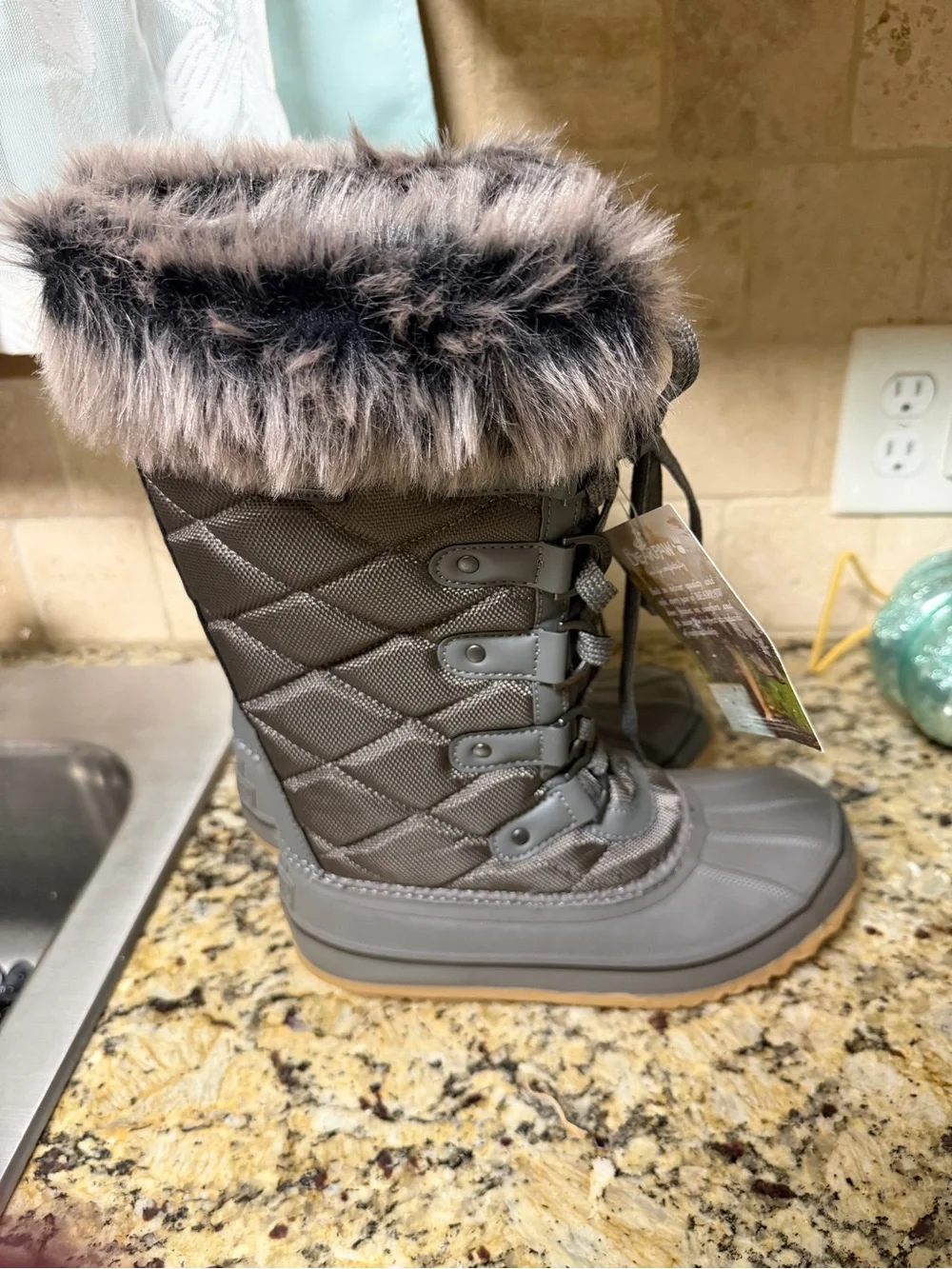 BearPaw insulated winter